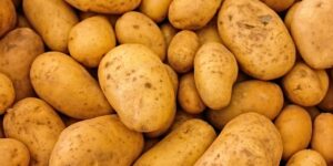 potatoes, vegetables, food-411975.jpg