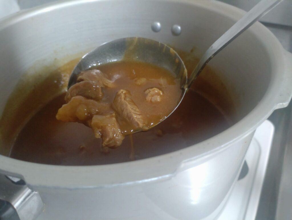 牛すじカレー