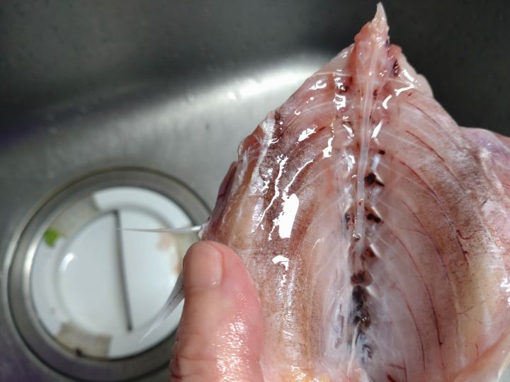 アジの中骨