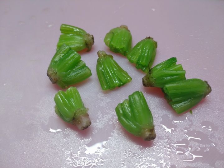 ほうれん草の根元